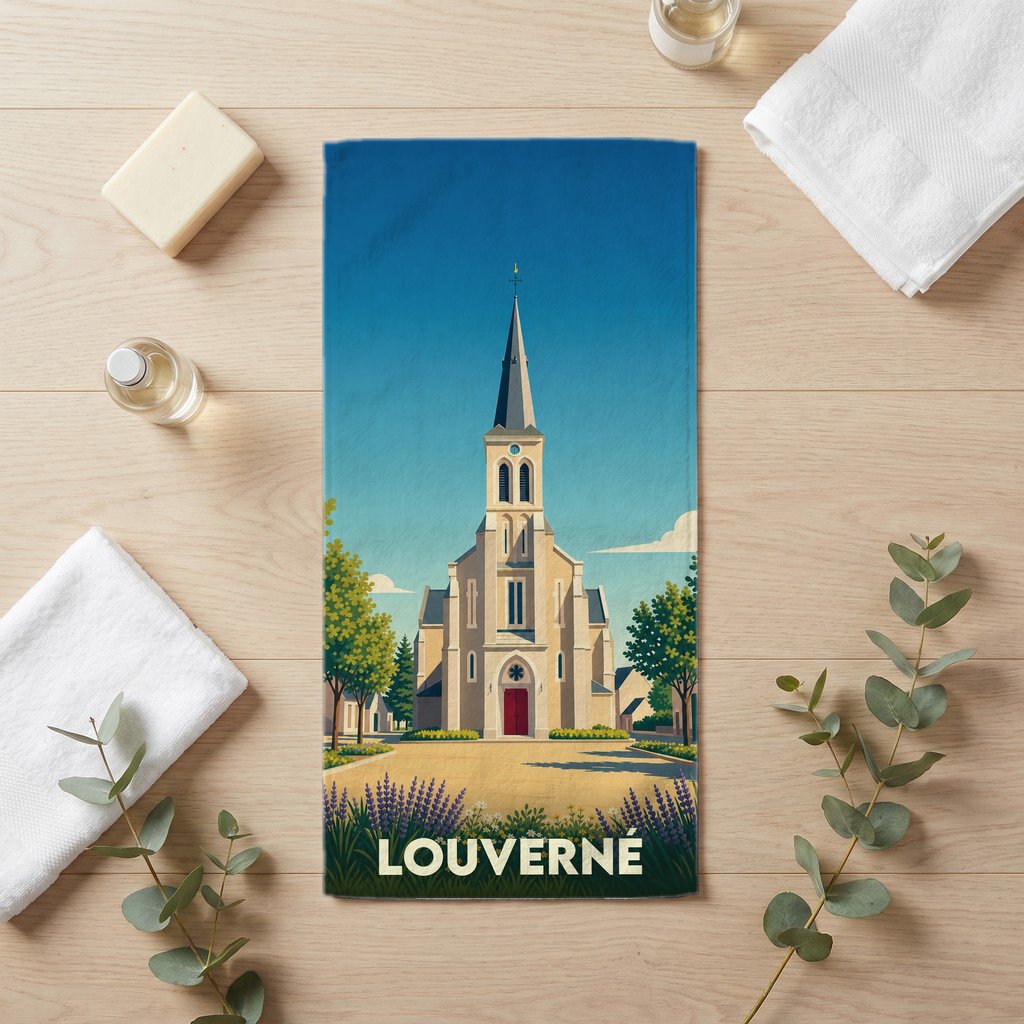 Serviette de bain souvenir de la ville de Louverné avec une illustration stylisée de son église.