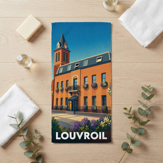 Serviette de bain souvenir de la ville de Louvroil avec une illustration stylisée de l'hôtel de ville.