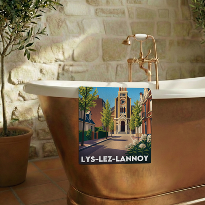 Serviette de bain souvenir de la ville de Lys-lez-Lannoy avec une illustration stylisée.