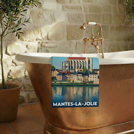 Serviette de bain souvenir de la ville de Mantes-la-Jolie avec une illustration stylisée.