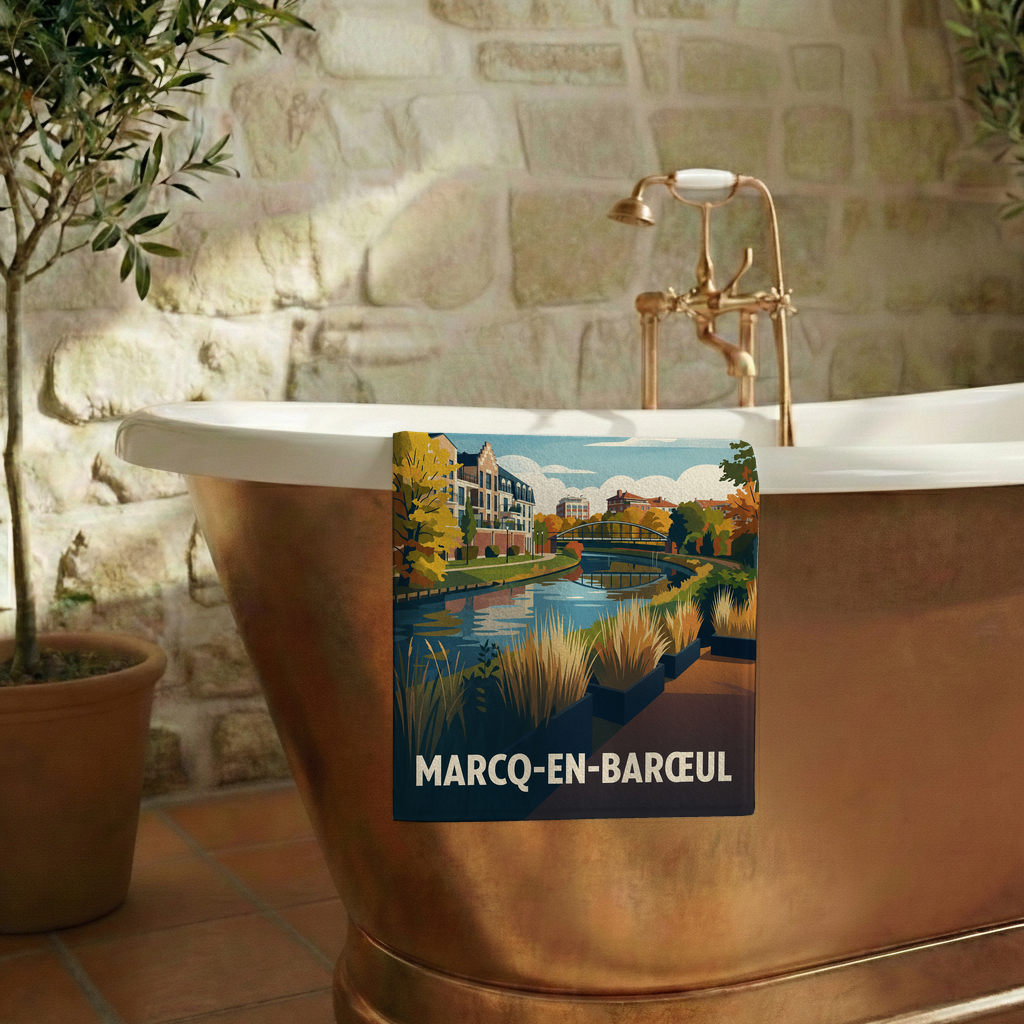 Serviette de bain souvenir de Marcq-en-Barœul avec une illustration stylisée de la ville au bord de l'eau.
