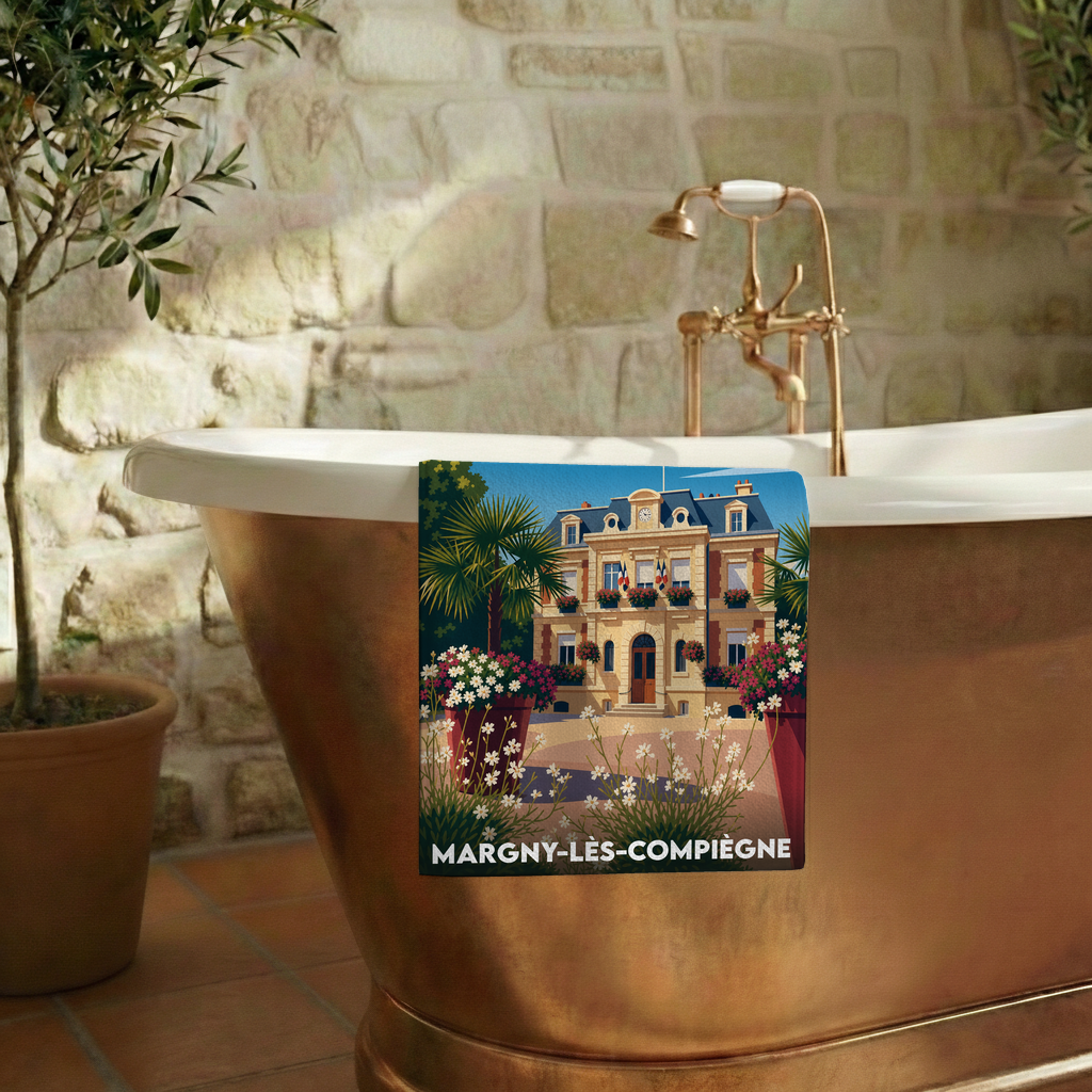 Serviette de bain souvenir de la ville de Margny-lès-Compiègne avec une illustration stylisée.