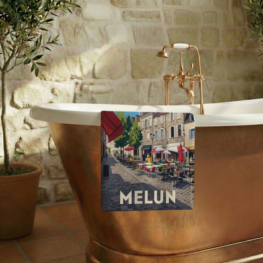 Serviette de bain souvenir de la ville de Melun avec une illustration stylisée.