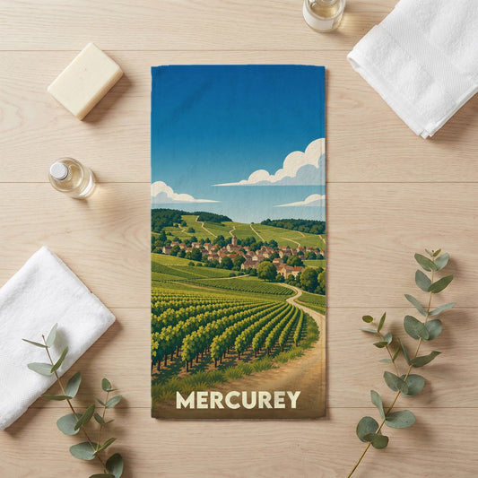 Serviette de bain souvenir de la ville de Mercurey avec une illustration stylisée de ses vignobles.