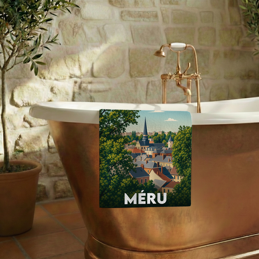Serviette de bain souvenir de la ville de Méru avec une illustration stylisée de son paysage urbain.