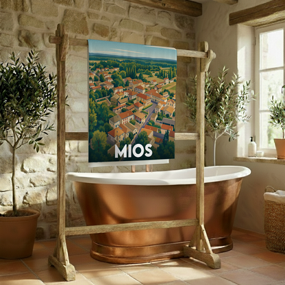 Serviette de bain souvenir de la ville de Mios avec une illustration stylisée.