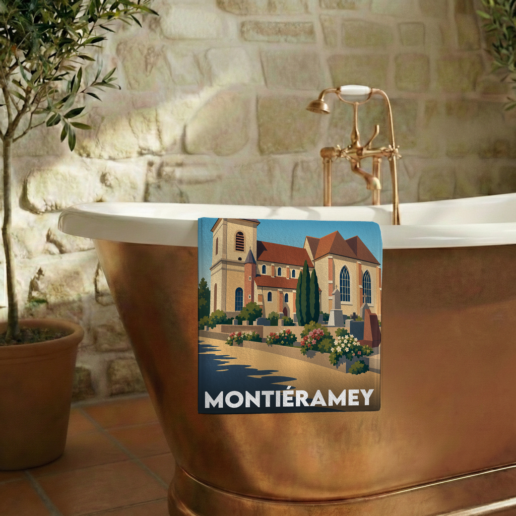 Serviette de bain souvenir de la ville de Montiéramey avec une illustration stylisée.