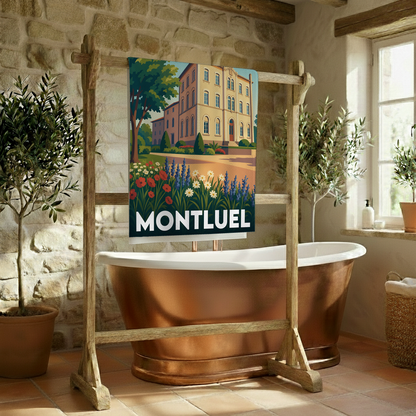 Serviette de bain souvenir de la ville de Montluel avec une illustration stylisée.