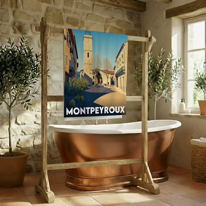 Serviette de bain souvenir de la ville de Montpeyroux avec une illustration stylisée.