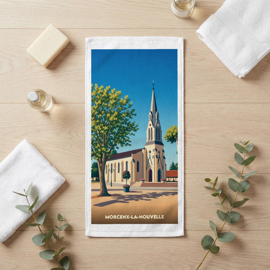 Serviette de bain souvenir de Morcenx-la-Nouvelle avec une illustration stylisée de l'église locale.