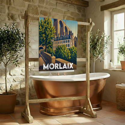 Serviette de bain souvenir de la ville de Morlaix avec une illustration stylisée.
