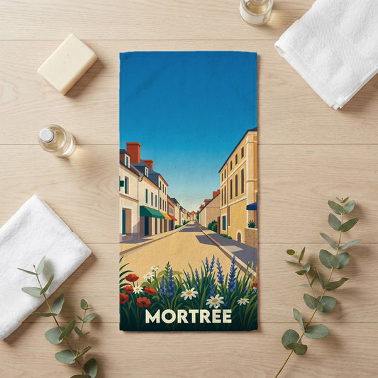 Serviette de bain souvenir de la ville de Mortrée avec une illustration stylisée.