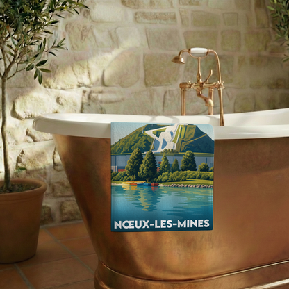 Serviette de bain souvenir de la ville de Nœux-les-Mines avec une illustration stylisée.