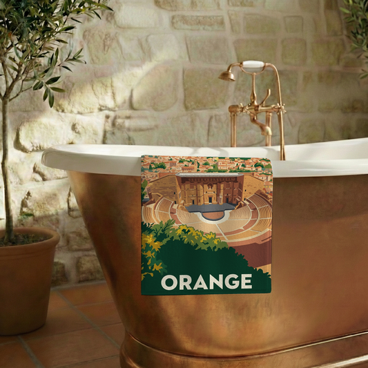Serviette de bain souvenir de la ville d'Orange avec une illustration stylisée de son théâtre antique.