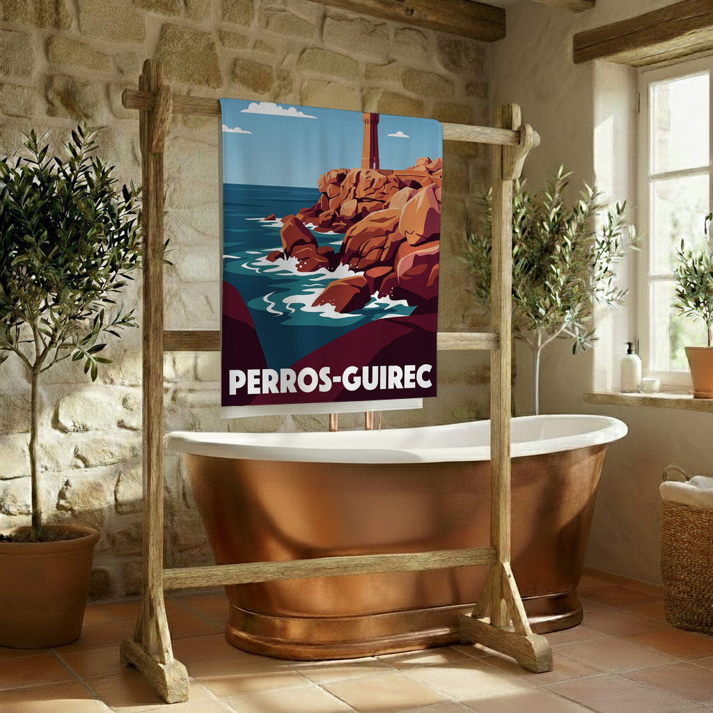 Serviette de bain souvenir de la ville de Perros-Guirec avec une illustration stylisée de son phare et de ses rochers de granit rose.