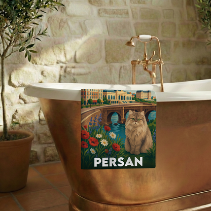 Serviette de bain souvenir de la ville de Persan avec l'illustration stylisée d'un chat devant un pont.