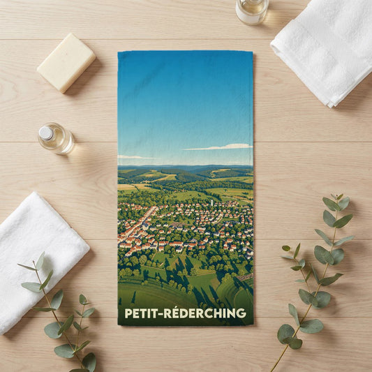 Serviette de bain souvenir de la ville de Petit-Réderching avec une illustration stylisée.