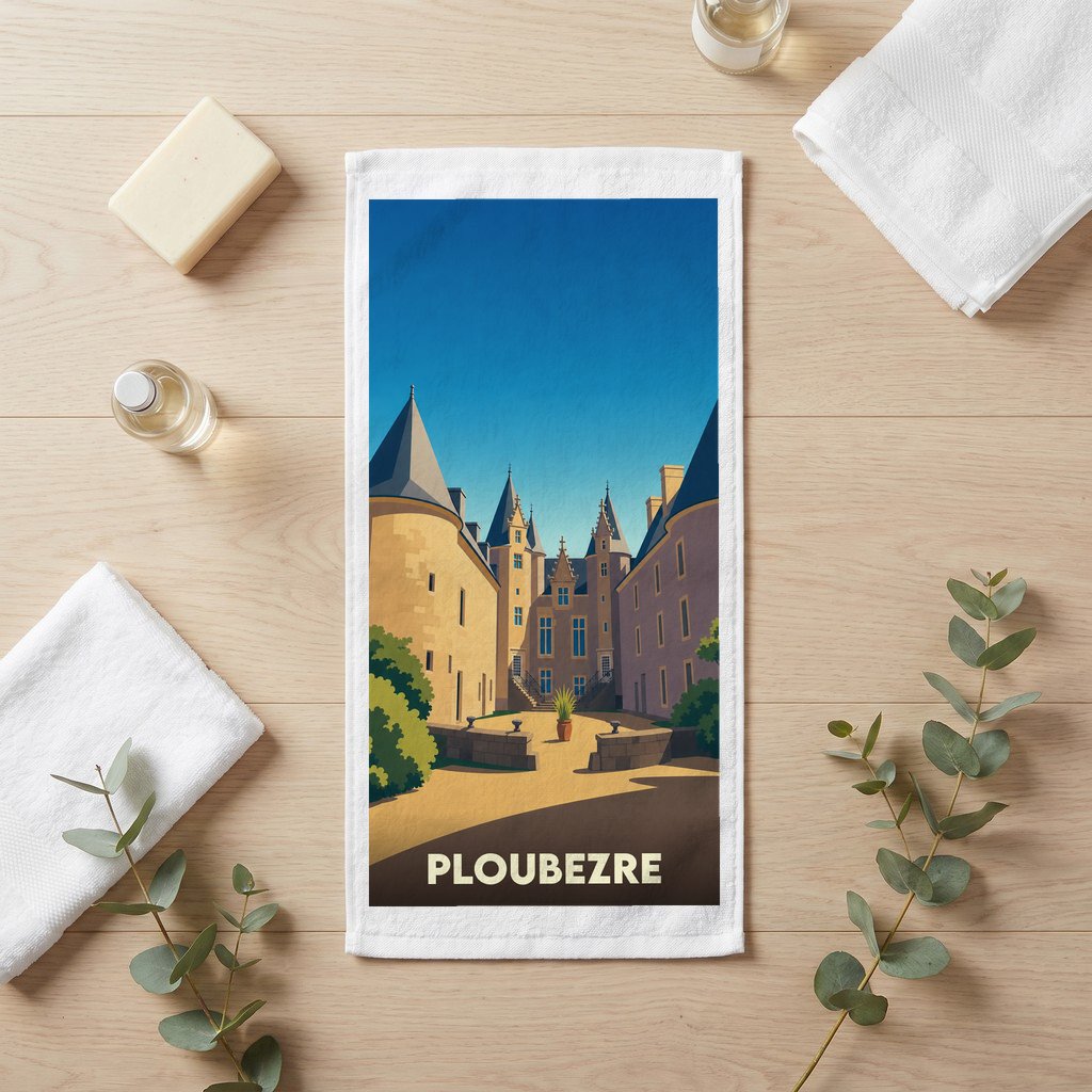 Serviette de bain souvenir de la ville de Ploubezre avec une illustration stylisée du château de Kergrist.