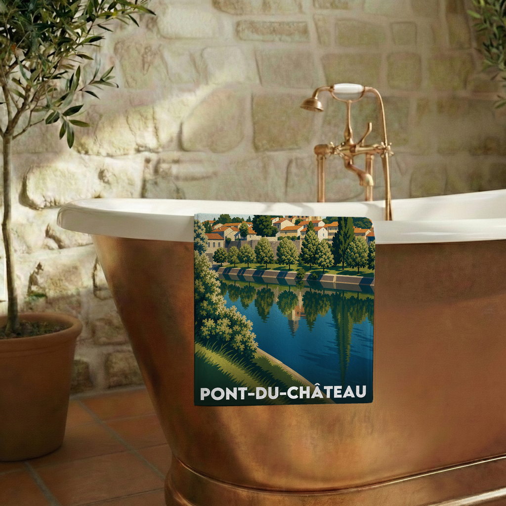 Serviette de bain souvenir de la ville de Pont-du-Château avec une illustration stylisée.