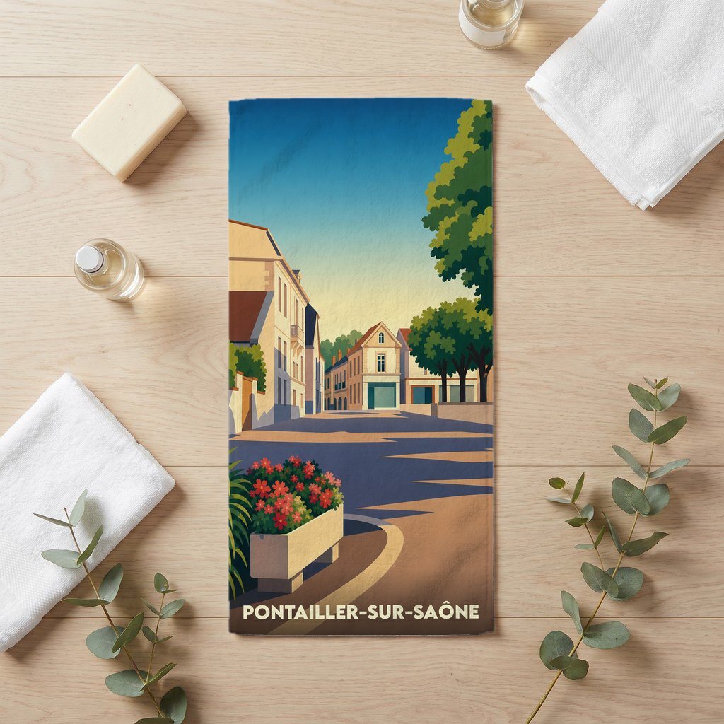 Serviette de bain souvenir de Pontailler-sur-Saône illustrée d'un paysage urbain stylisé et ensoleillé.