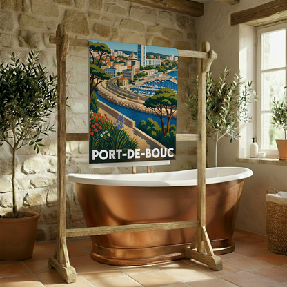 Serviette de bain souvenir de la ville de Port-de-Bouc avec une illustration stylisée.