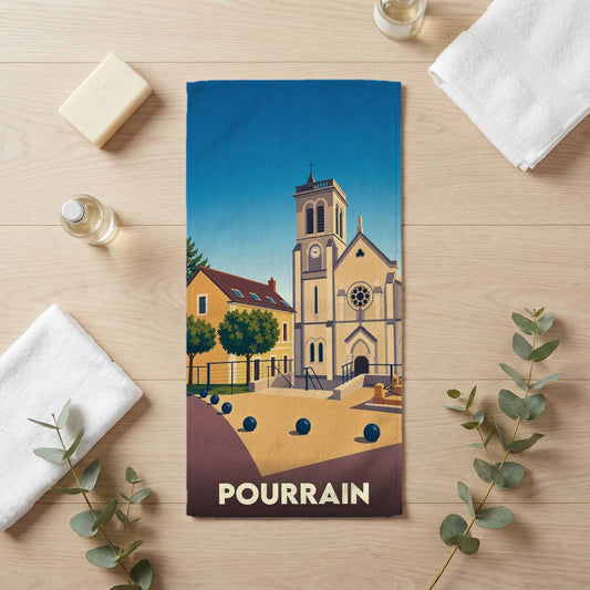 Serviette de bain souvenir de la ville de Pourrain illustrée d'un dessin stylisé de son église.