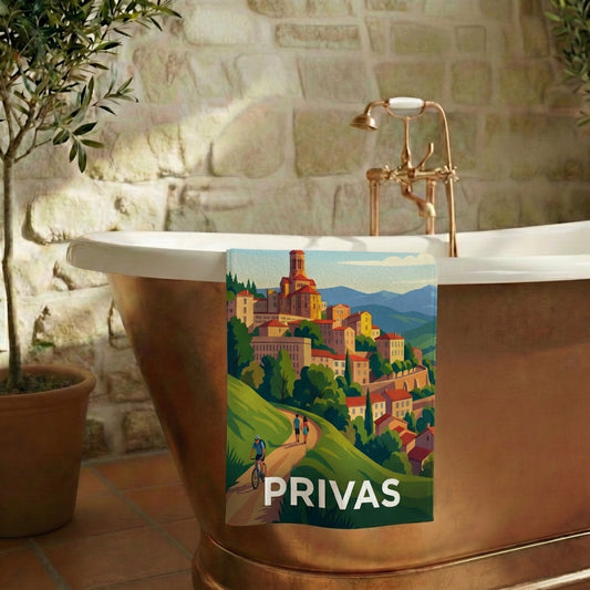 Serviette de bain souvenir de la ville de Privas avec une illustration stylisée et colorée.