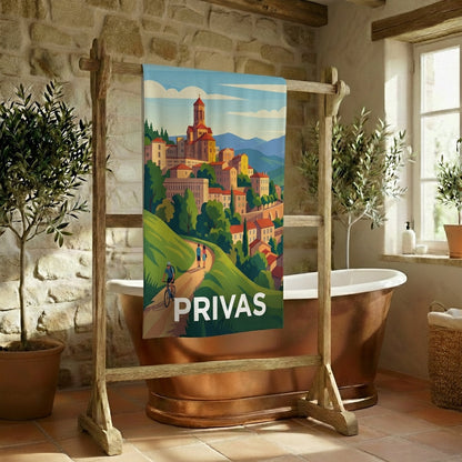 Serviette de bain souvenir de la ville de Privas avec une illustration stylisée.