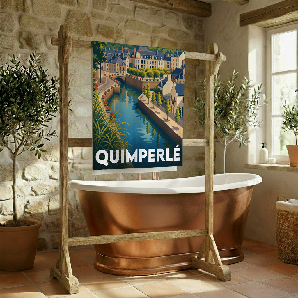 Serviette de bain souvenir de la ville de Quimperlé avec une illustration stylisée de ses quais.
