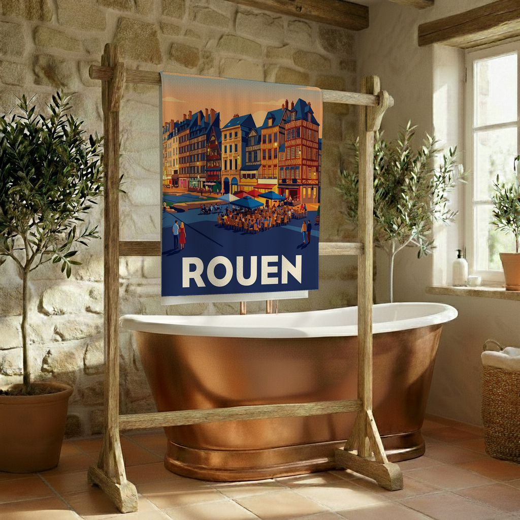 Serviette de bain souvenir de la ville de Rouen avec une illustration stylisée.