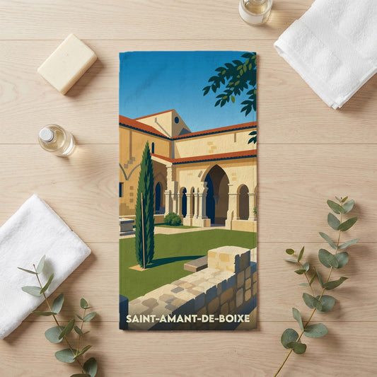 Serviette de bain souvenir de Saint-Amant-de-Boixe illustrant son abbaye dans un style graphique épuré.
