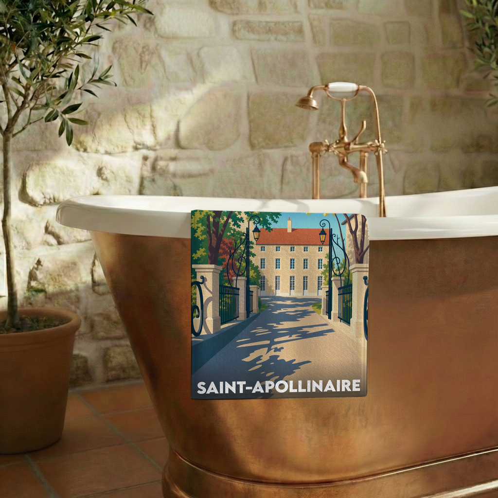 Serviette de bain souvenir de la ville de Saint-Apollinaire avec une illustration stylisée.