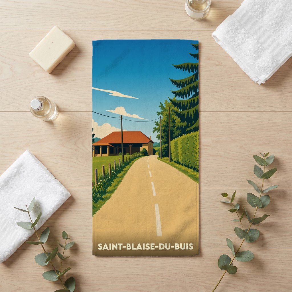 Serviette de bain souvenir de la ville de Saint-Blaise-du-Buis illustrée d'un paysage rural stylisé.