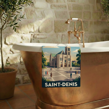 Serviette de bain souvenir de la ville de Saint-Denis avec une illustration stylisée.