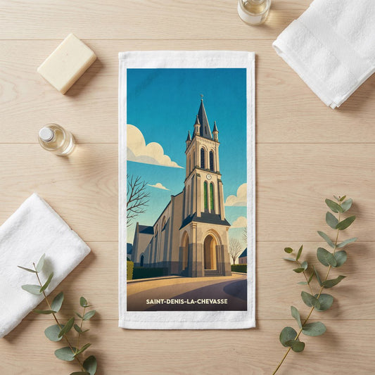 Serviette de bain souvenir de la ville de Saint-Denis-la-Chevasse avec une illustration stylisée de son église.