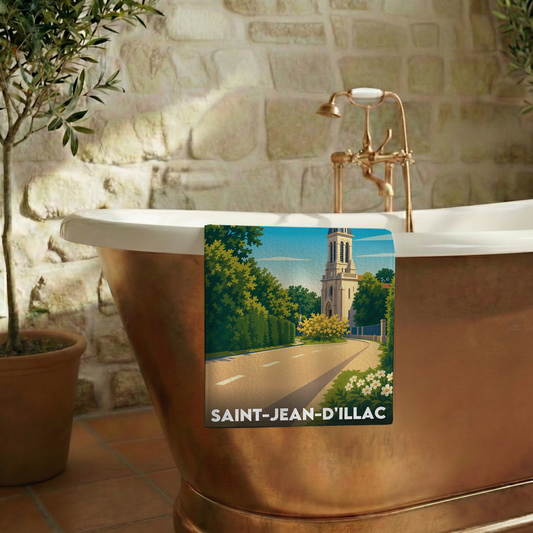 Serviette de bain souvenir de la ville de Saint-Jean-d'Illac avec une illustration stylisée.