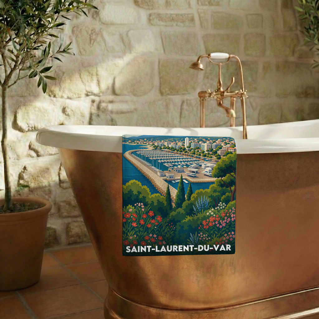 Serviette de bain souvenir de la ville de Saint-Laurent-du-Var avec une illustration stylisée de son port.