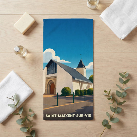 Serviette de bain souvenir de Saint-Maixent-sur-Vie illustrée d'un dessin stylisé de son église.