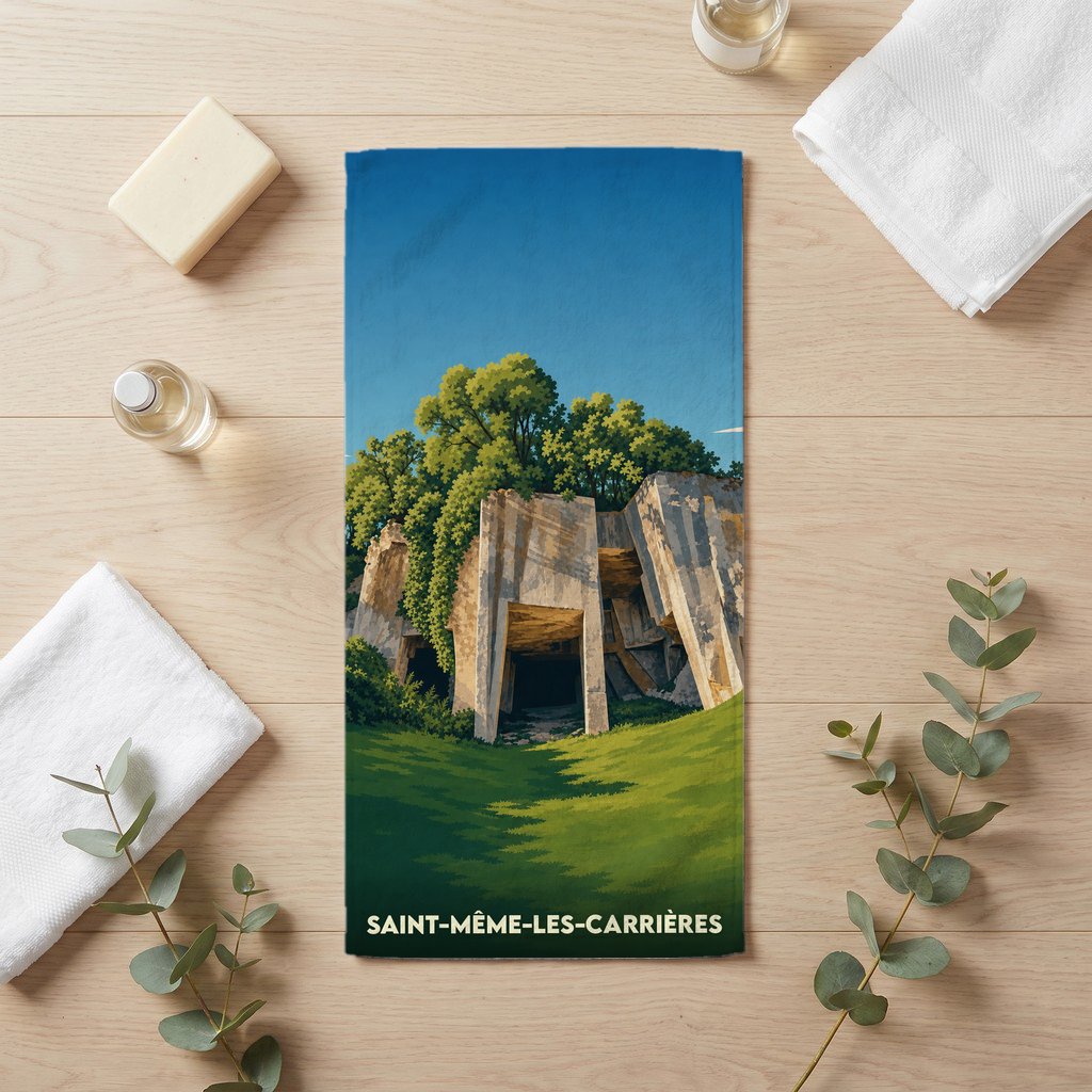 Serviette de bain souvenir de Saint-Même-les-Carrières illustrée d'une vue stylisée sur ses anciennes carrières de pierre.
