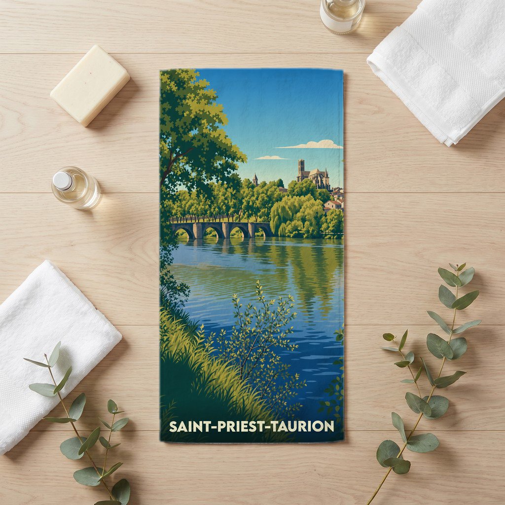 Serviette de bain souvenir de Saint-Priest-Taurion avec une illustration stylisée d'un pont sur la rivière.