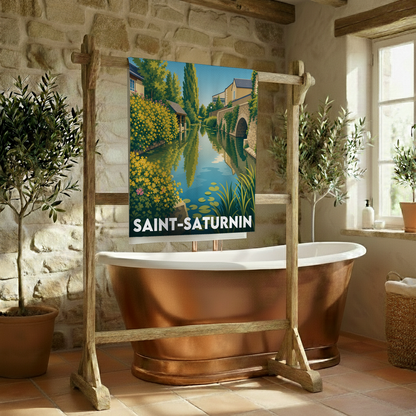 Serviette de bain souvenir de la ville de Saint-Saturnin avec une illustration paysagère stylisée.