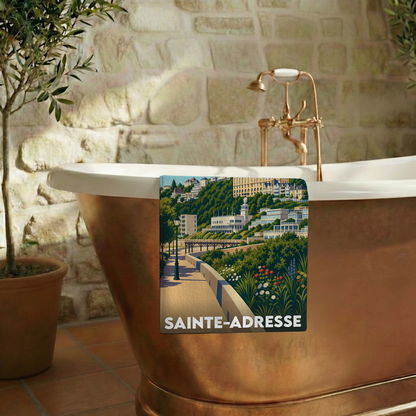 Serviette de bain souvenir de la ville de Sainte-Adresse avec une illustration stylisée.