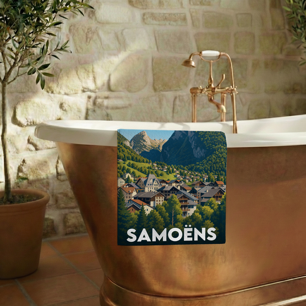 Serviette de bain souvenir de la ville de Samoëns avec une illustration stylisée de son paysage montagneux.