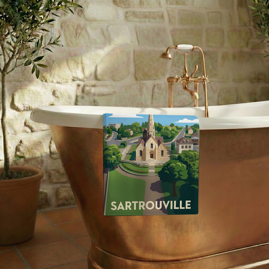 Serviette de bain souvenir de la ville de Sartrouville avec une illustration stylisée.