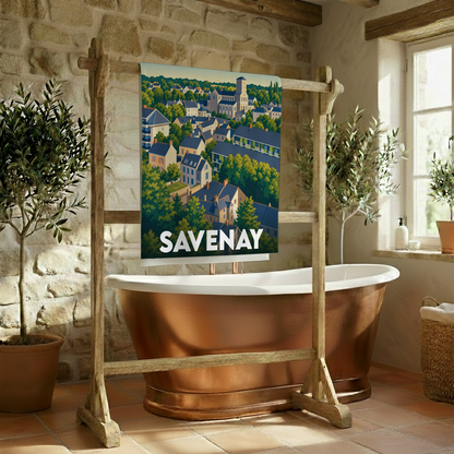 Serviette de bain souvenir de la ville de Savenay avec une illustration stylisée.