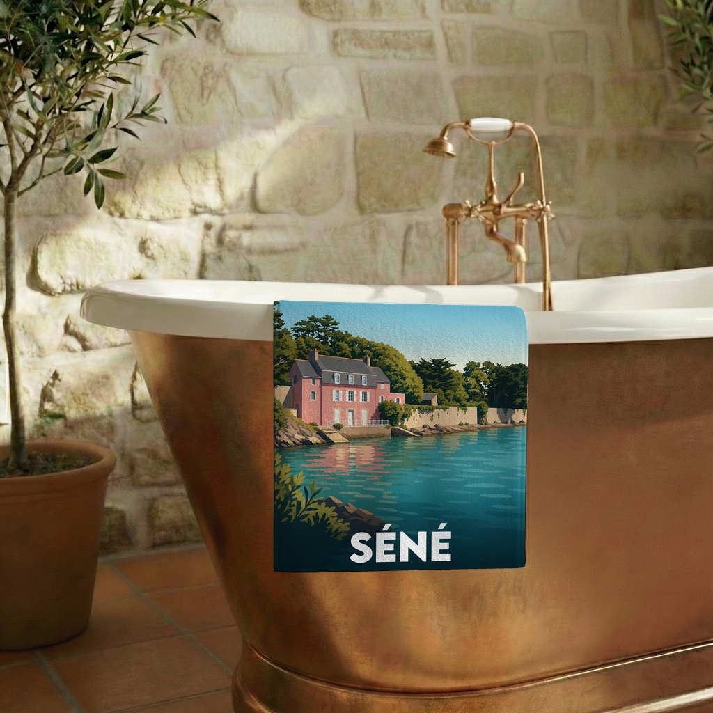 Serviette de bain souvenir de la ville de Séné avec une illustration stylisée.