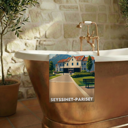 Serviette de bain souvenir de la ville de Seyssinet-Pariset avec une illustration stylisée.