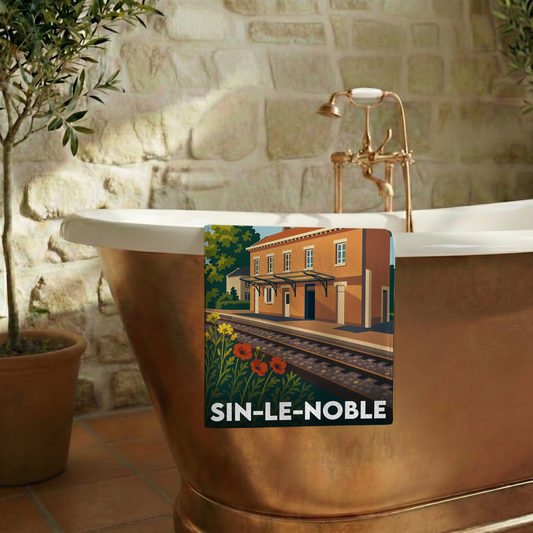 Serviette de bain souvenir de la ville de Sin-le-Noble avec une illustration stylisée.