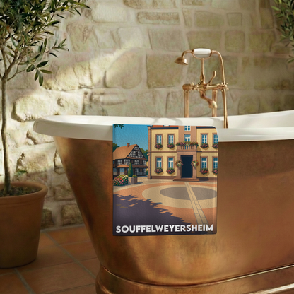 Serviette de bain souvenir de la ville de Souffelweyersheim avec une illustration stylisée.
