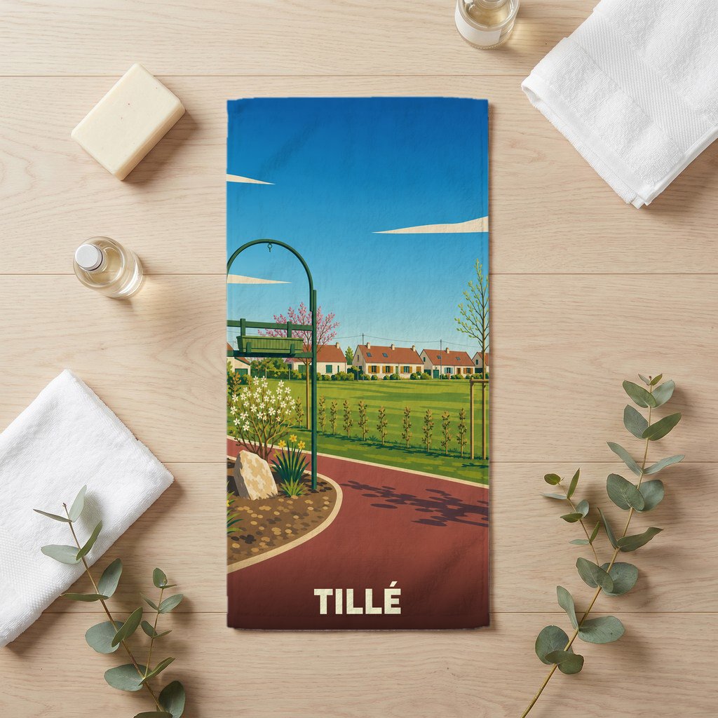 Serviette de bain souvenir de la ville de Tillé avec une illustration stylisée de son paysage urbain et verdoyant.